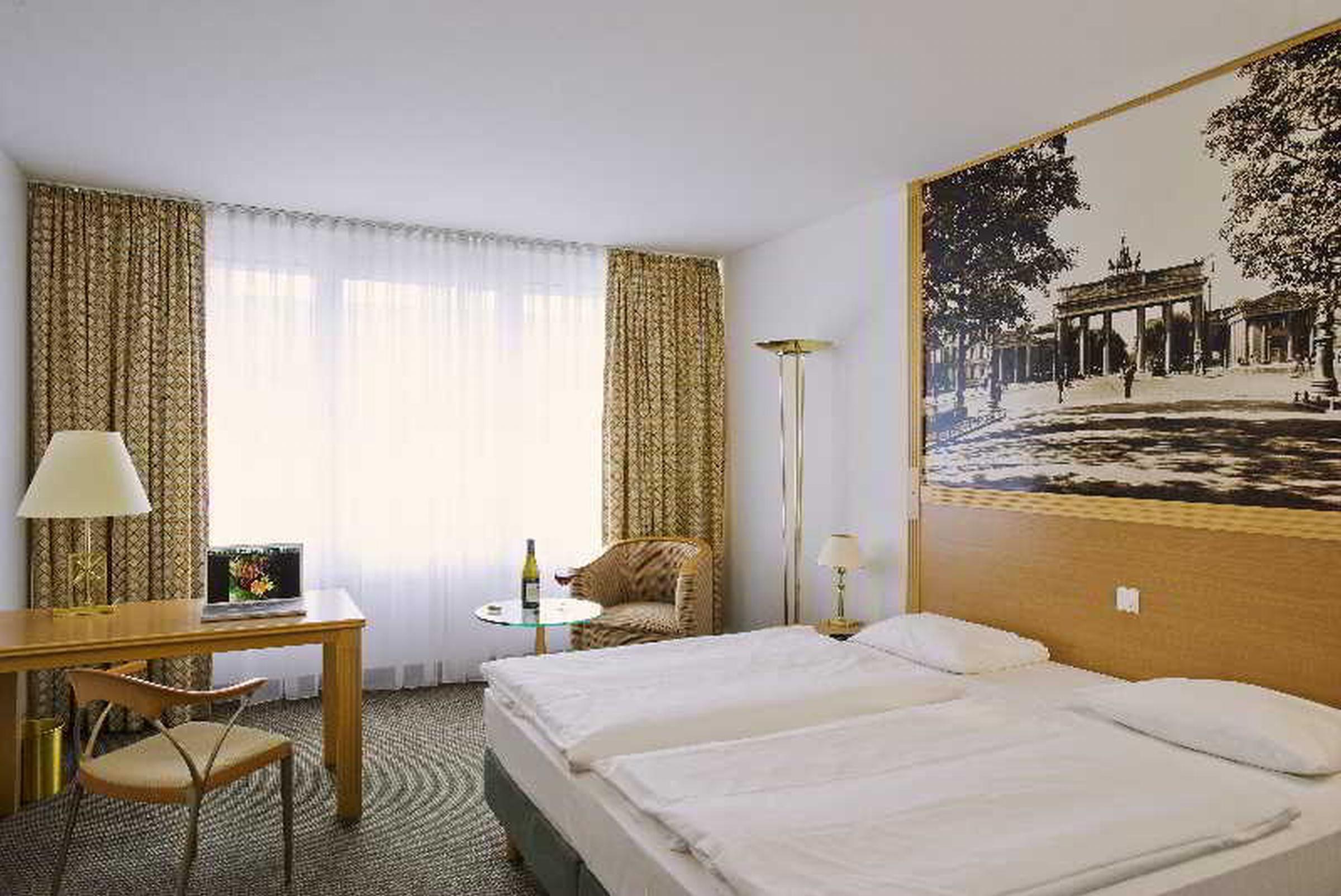 メルキュール ホテル ベルリン テンペルホフ エクステリア 写真